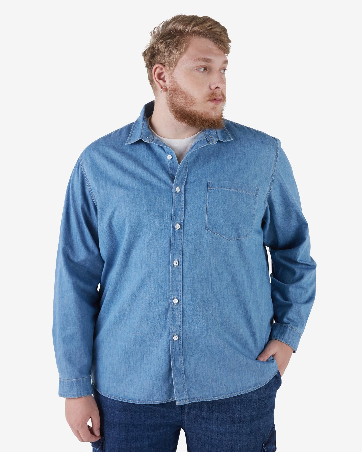 Camicia con tasca in denim chiaro Plus Size