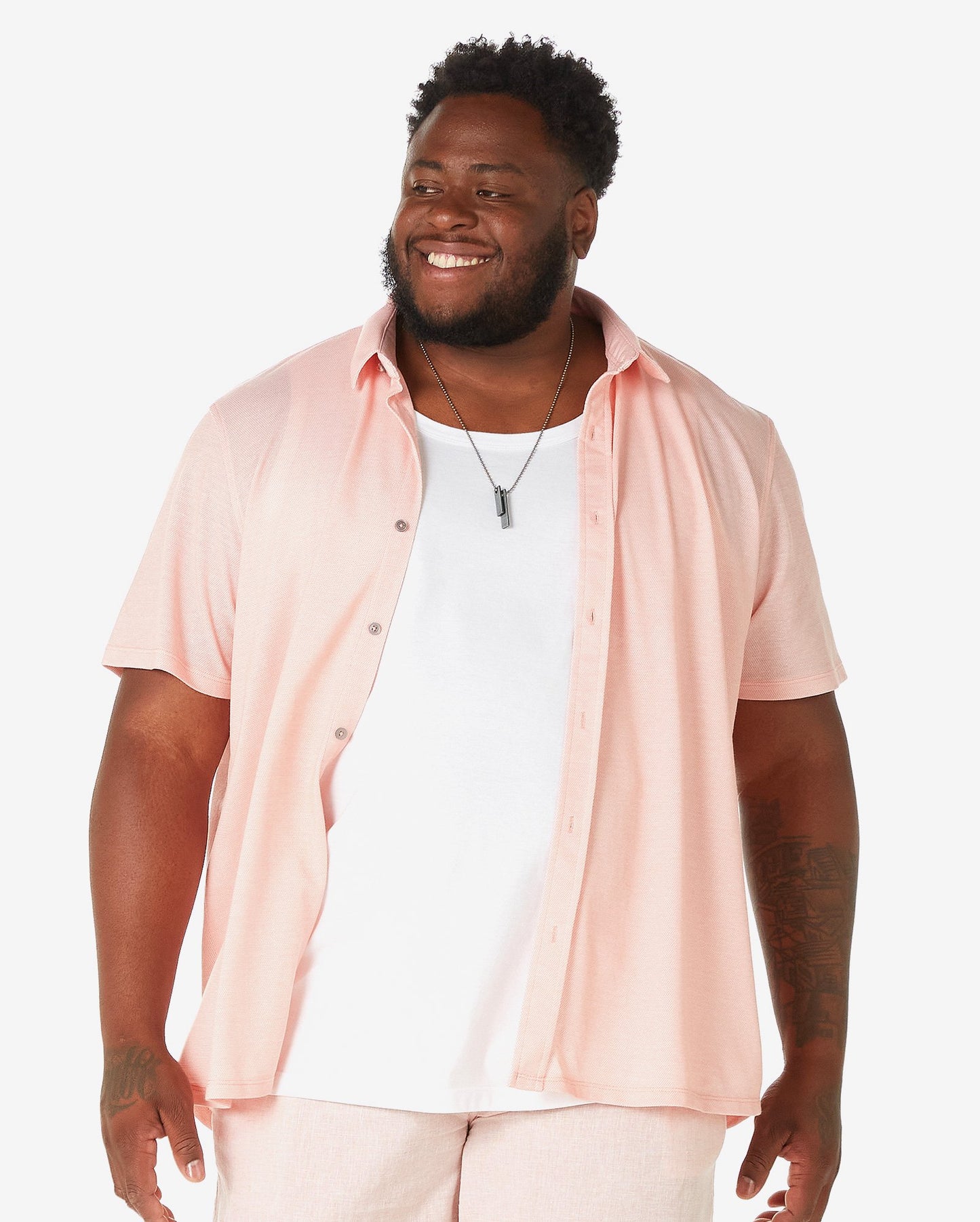 Men's Plus Size Short Sleeve Button-Up Shirt with Sport Collar in Salmon Pink - Allman by Riachuelo