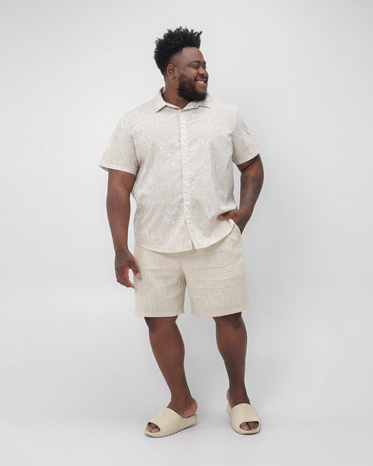 Shorts masculinos de linho elástico plus size em bege | Allman by Riachuelo