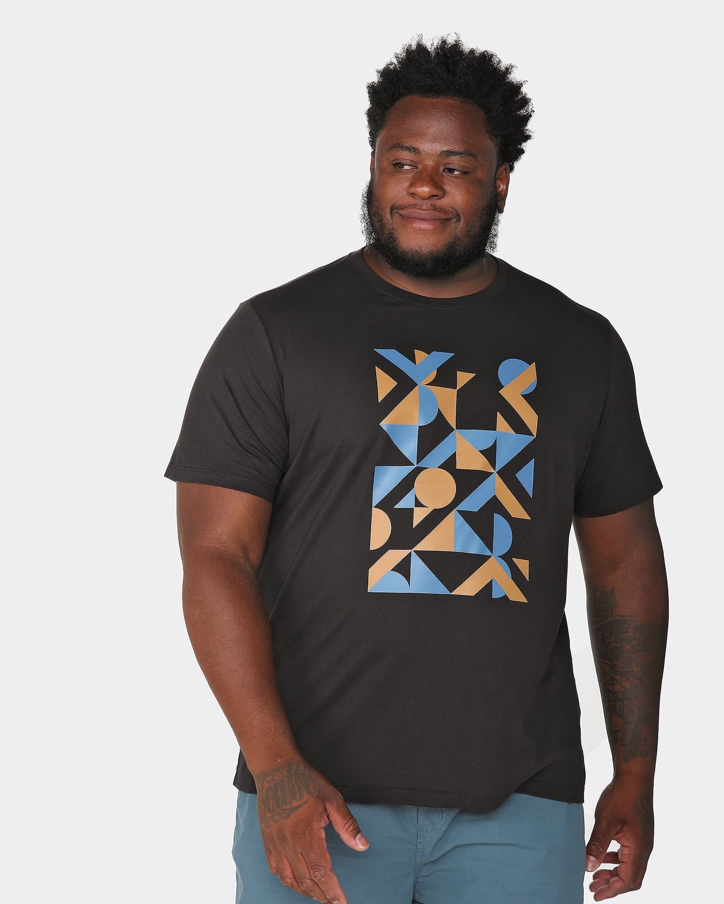 Camiseta masculina Plus Size Short Sleeve Abstract Black de Allman para Riachuelo