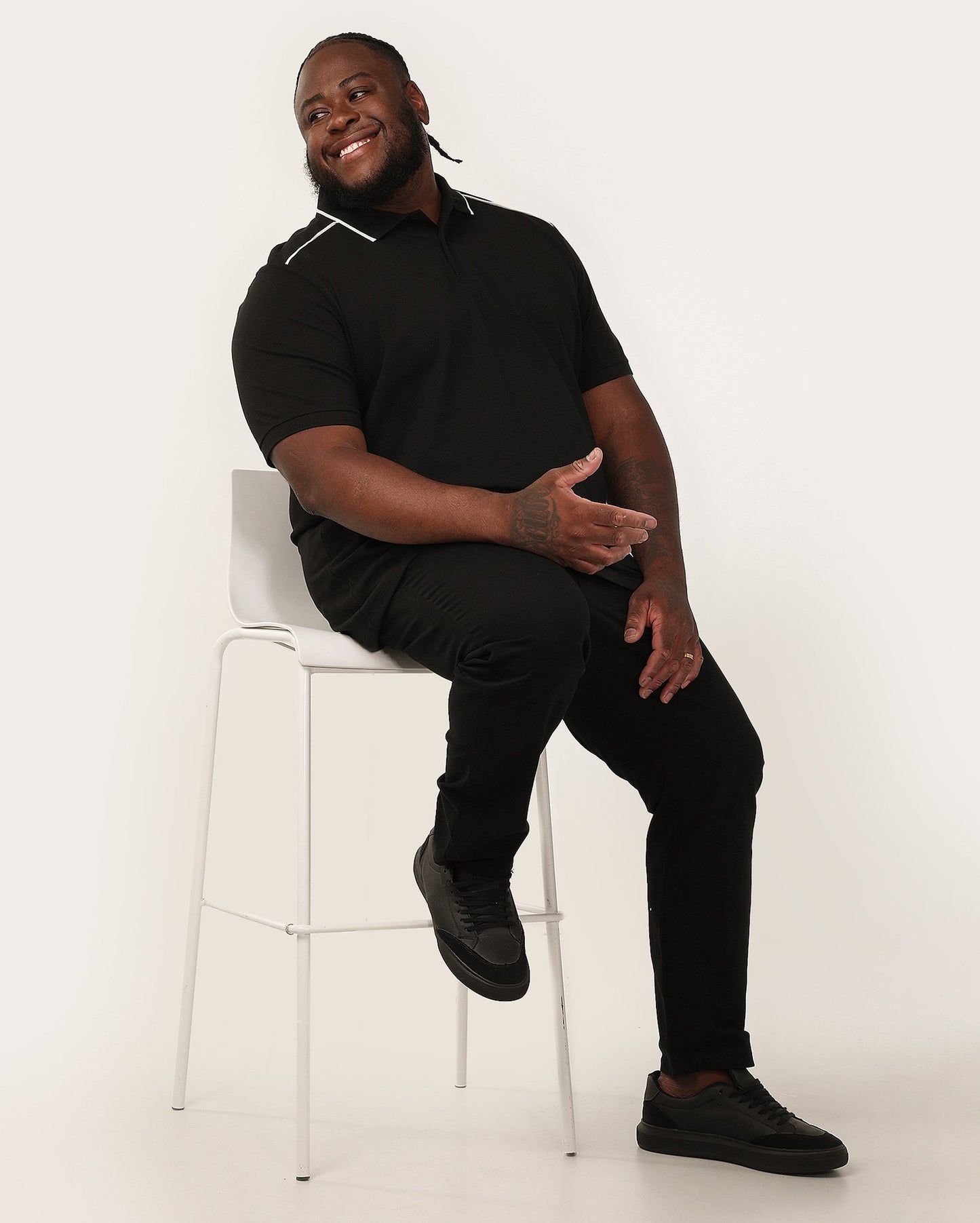 Calças masculinas Plus Size Slim Fit Chino com cós elástico em preto | Pool Jeans