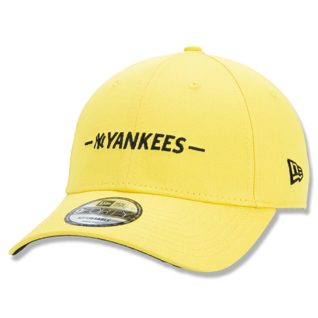 Gorra exclusiva New Era - 9FORTY Snapback ala curva New York Yankees Urban Tech Italic Edition