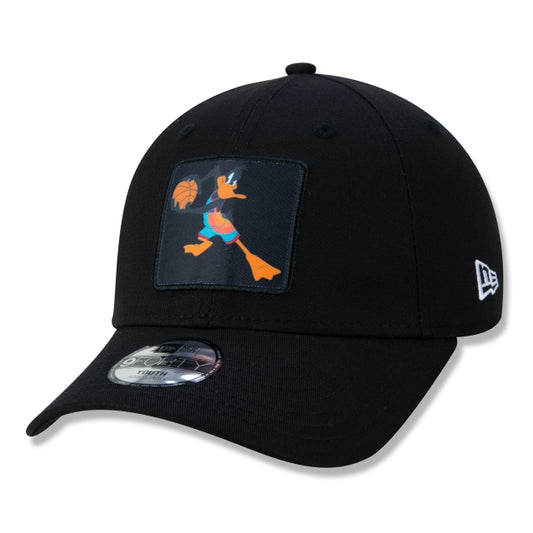 Berretto esclusivo New Era - Edizione da bambino 9FORTY Brooklyn Nets Space Jam Daffy Duck Nero Tesa Curva