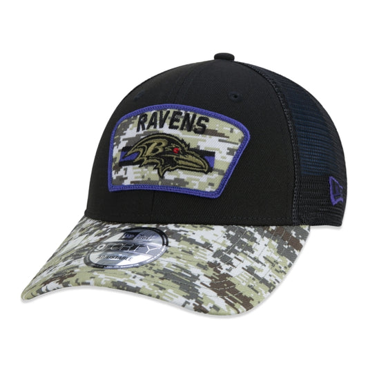 Berretto esclusivo New Era - 9FORTY Trucker Baltimore Ravens Salute To Service NFL Snapback a tesa curva Edizione nera