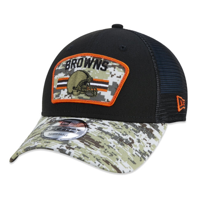 Cappello esclusivo New Era - 9FORTY Trucker Cleveland Browns Salute To Service NFL Snapback a tesa curva Edizione nera
